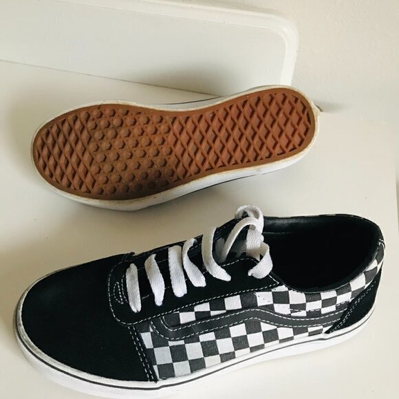 Vans Old Skool Suede and Canvas Low Top Sneakers - Picture 3 of 6